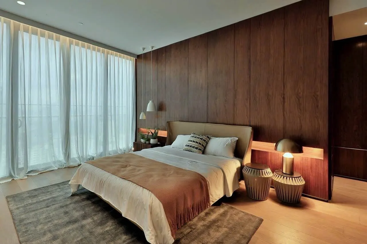 City Garden Penthouse 3BR with Panoramic River Views