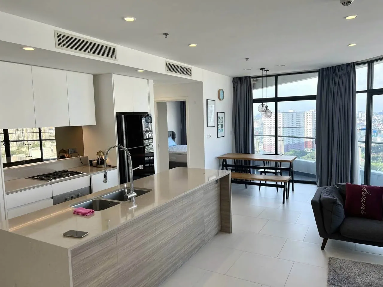 City Garden Crescent Tower 2BR with 20th-Floor Open Views