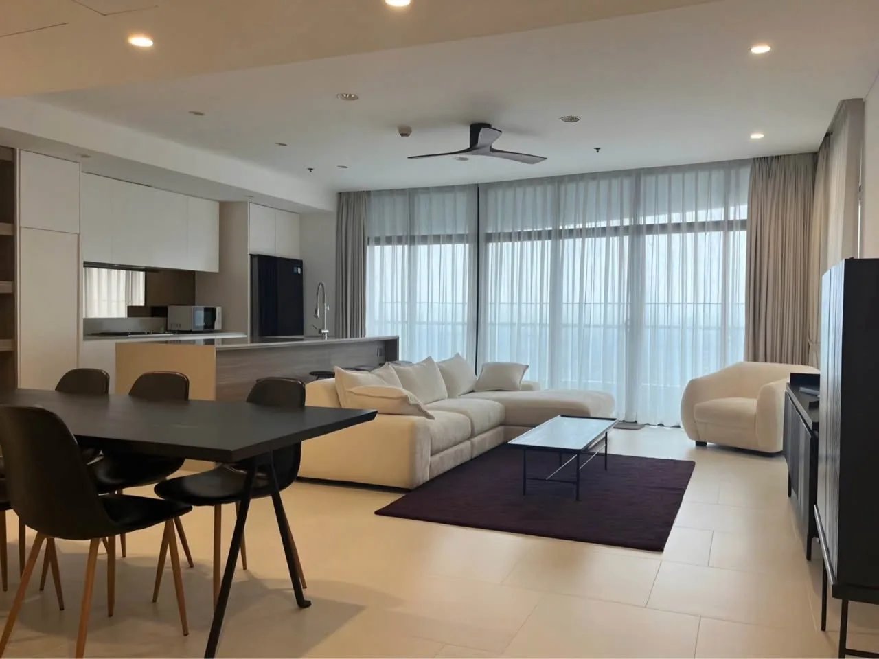 City Garden P1 Tower 3BR With Van Thanh View and Private Balcony