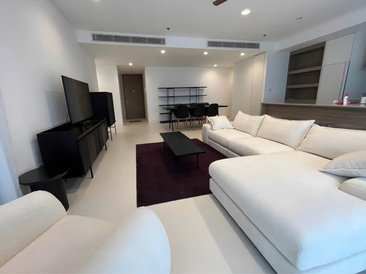 City Garden P1 Tower 3BR With Van Thanh View and Private Balcony