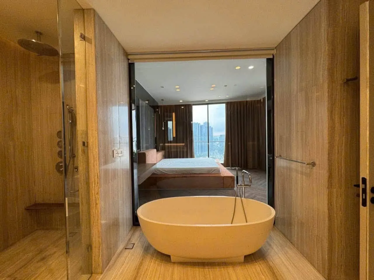 City Garden 5BR Penthouse With Sweeping City Views and Terrace