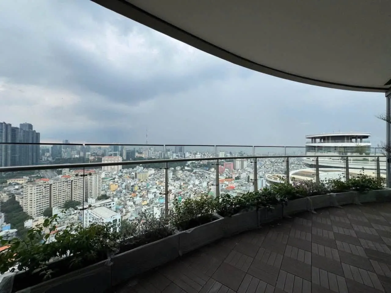 City Garden 5BR Penthouse With Sweeping City Views and Terrace