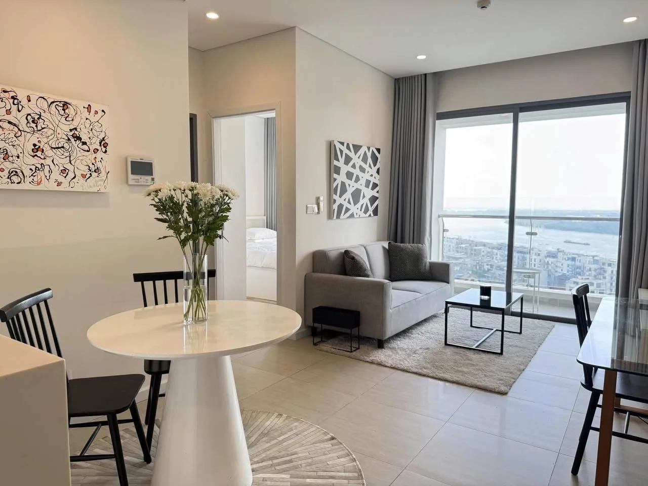 High-Floor Diamond Island 1BR River-View Apartment | 51m²