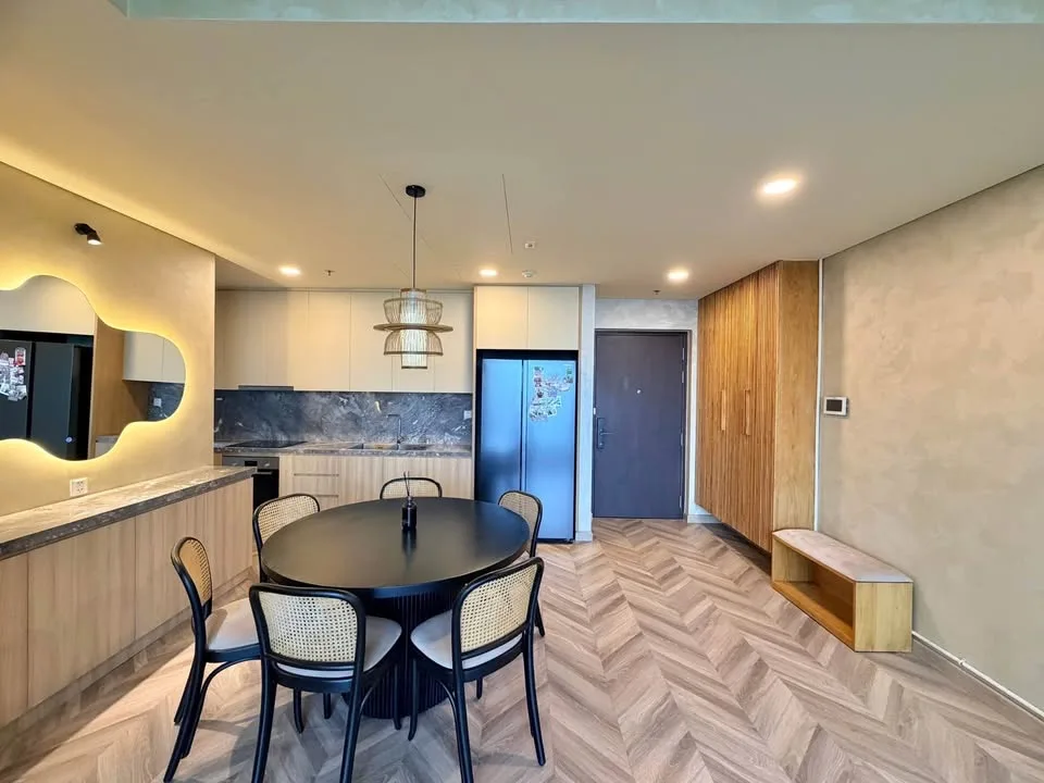 Empire City Tilia 2BR with Herringbone Floors and River View