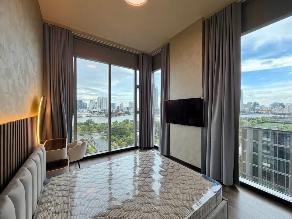 Empire City Tilia 2BR with Herringbone Floors and River View
