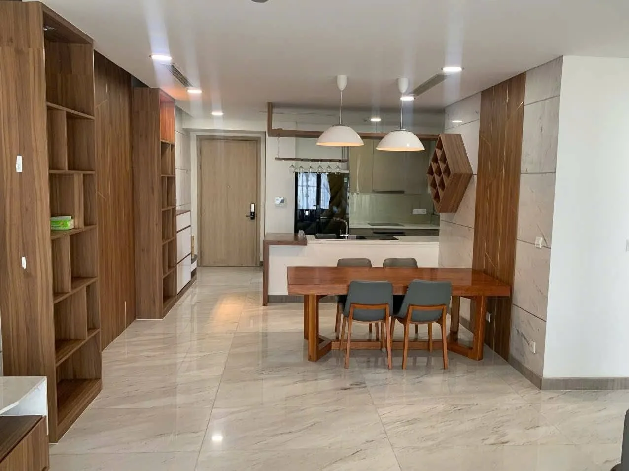 Estella Heights 3BR 125 sqm With Wood-Finished Open Living