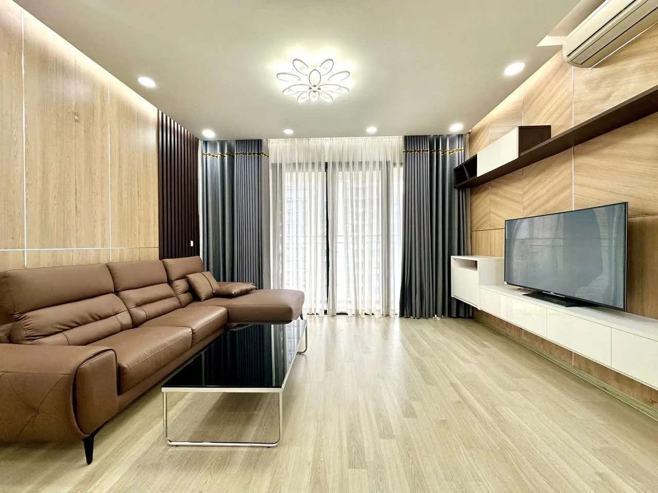 Estella Heights 3BR With Open Family Living and Warm Wood Finishes