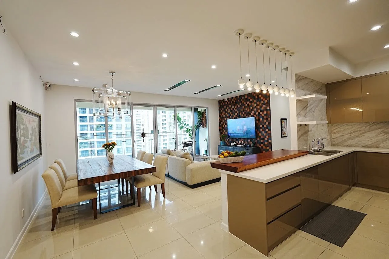 Estella Heights 4BR With Pool Outlook, Balcony and Generous Dining Space