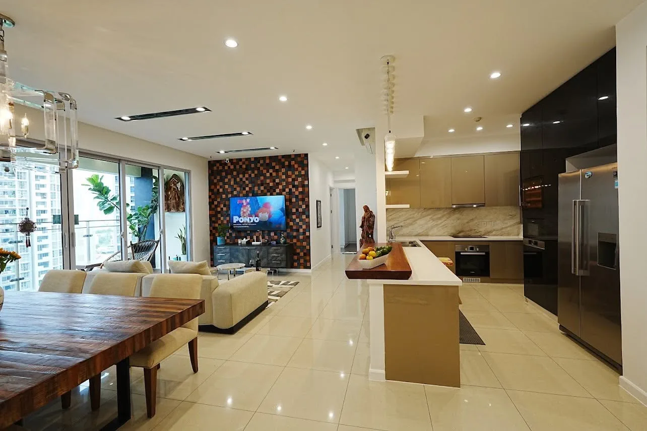 Estella Heights 4BR With Pool Outlook, Balcony and Generous Dining Space