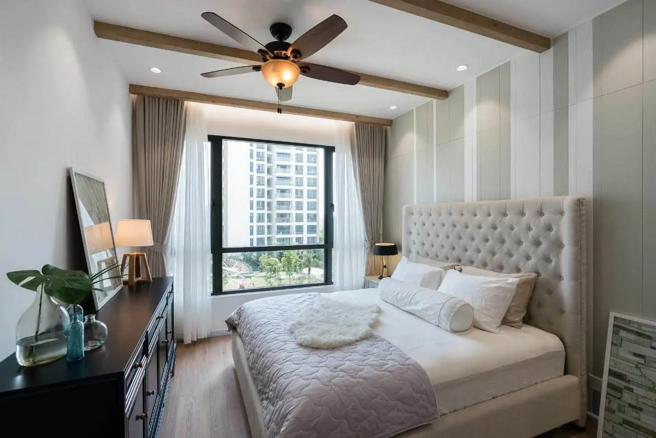Move-In-Ready Estella Heights 2BR With Warm Timber Interiors