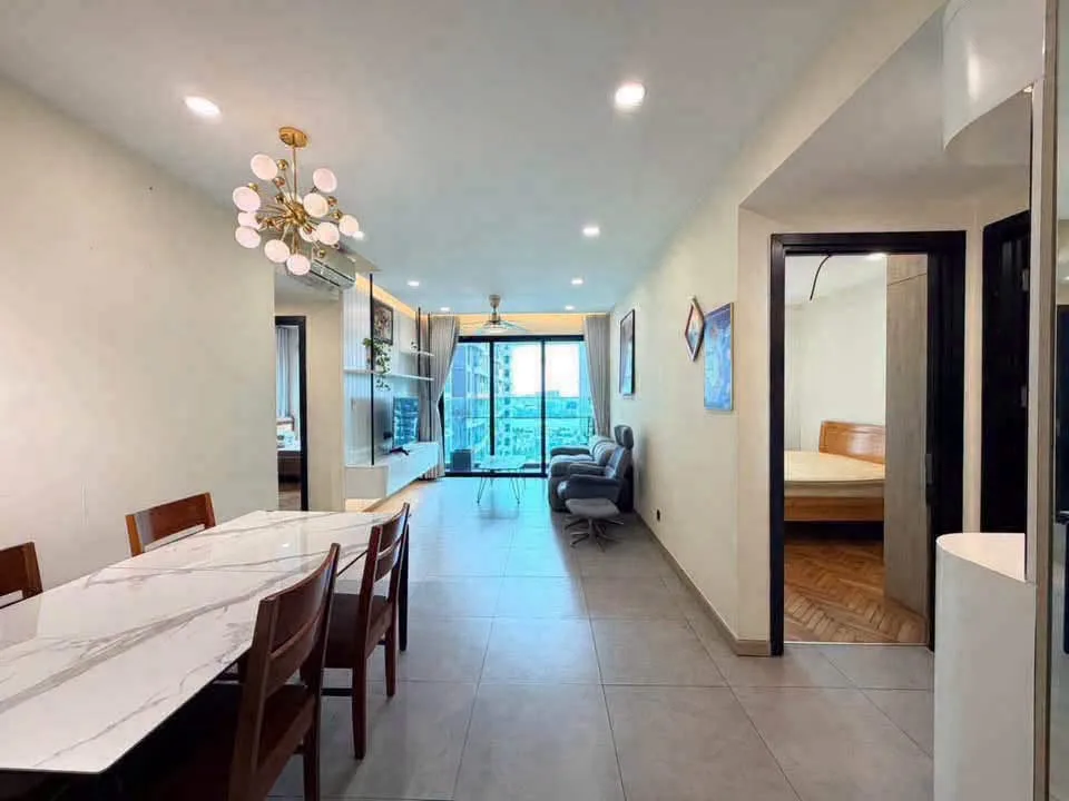 Feliz En Vista 3BR Family Apartment with Warm Interiors | 106m²