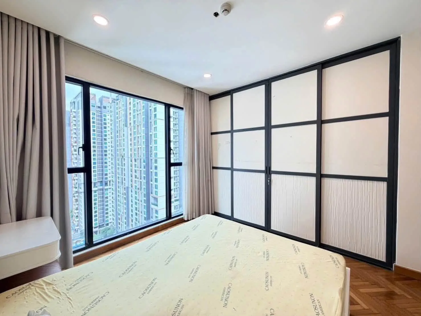 Feliz En Vista 3BR Family Apartment with Warm Interiors | 106m²