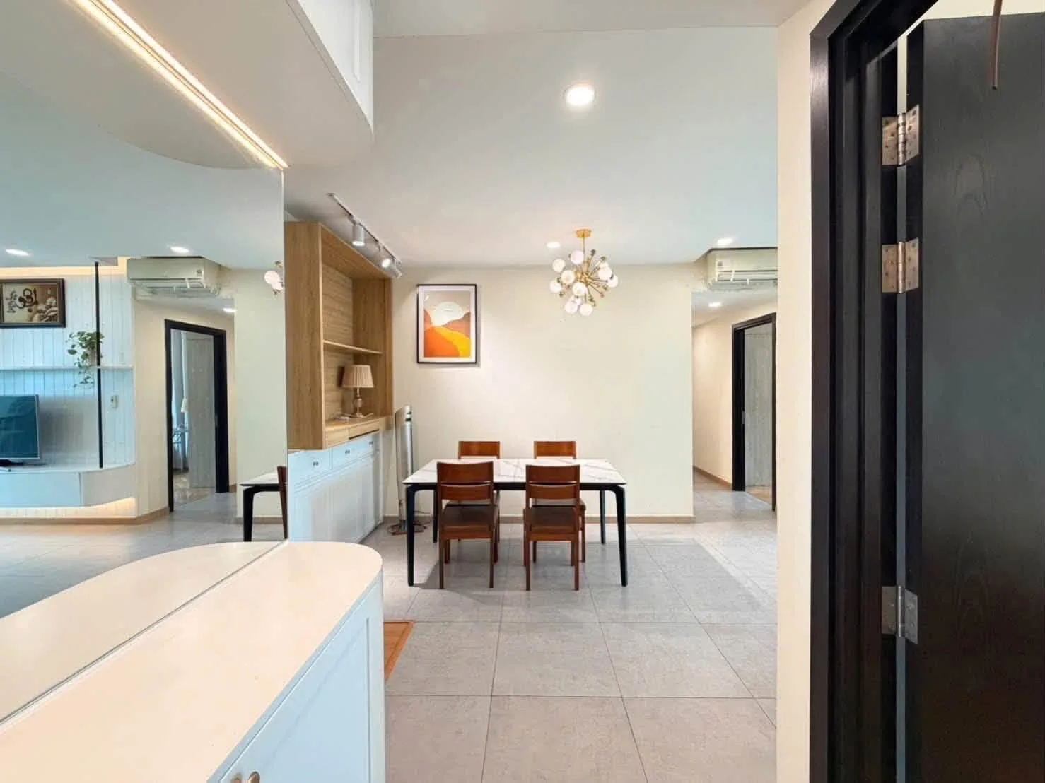 Feliz En Vista 3BR Family Apartment with Warm Interiors | 106m²