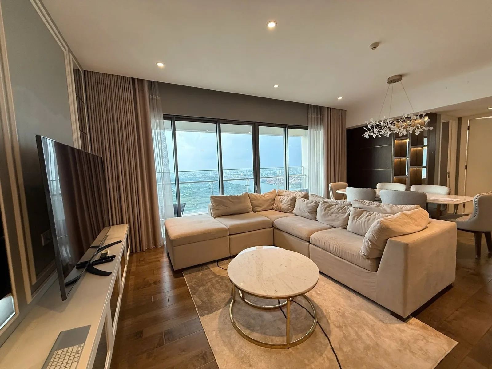 Exclusive Gateway Thao Dien 3BR with Bright Living Room and Modern Kitchen