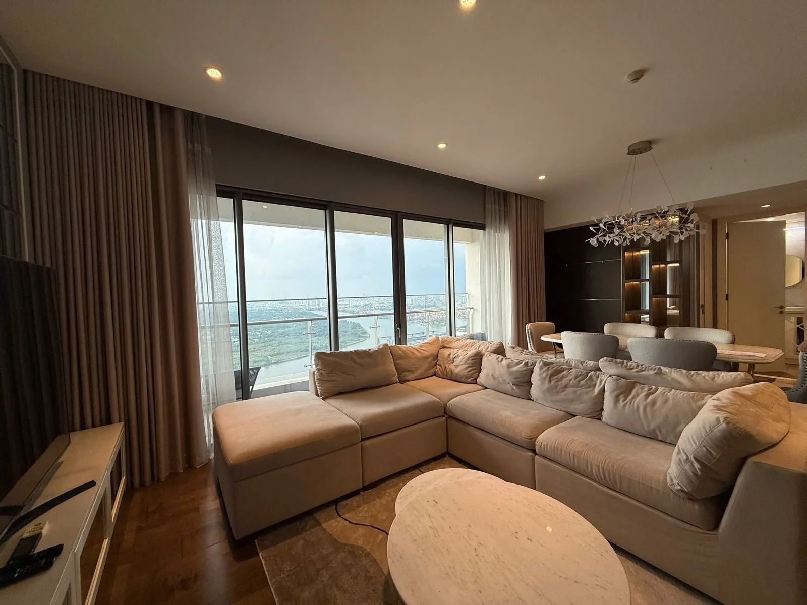 Exclusive Gateway Thao Dien 3BR with Bright Living Room and Modern Kitchen