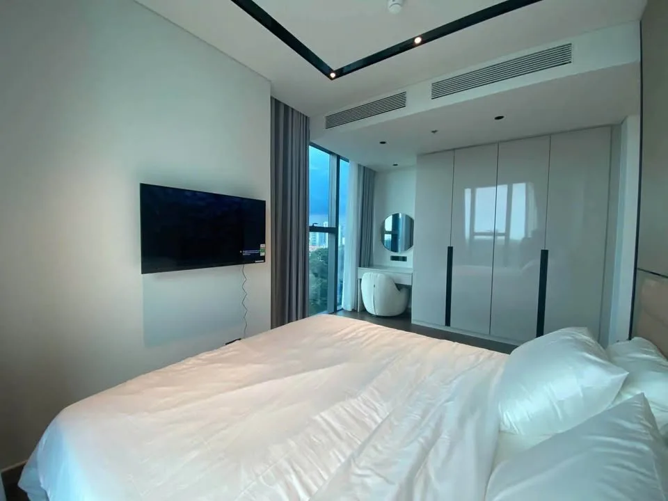 Grand Marina Lake Tower 2BR with Direct Saigon River View