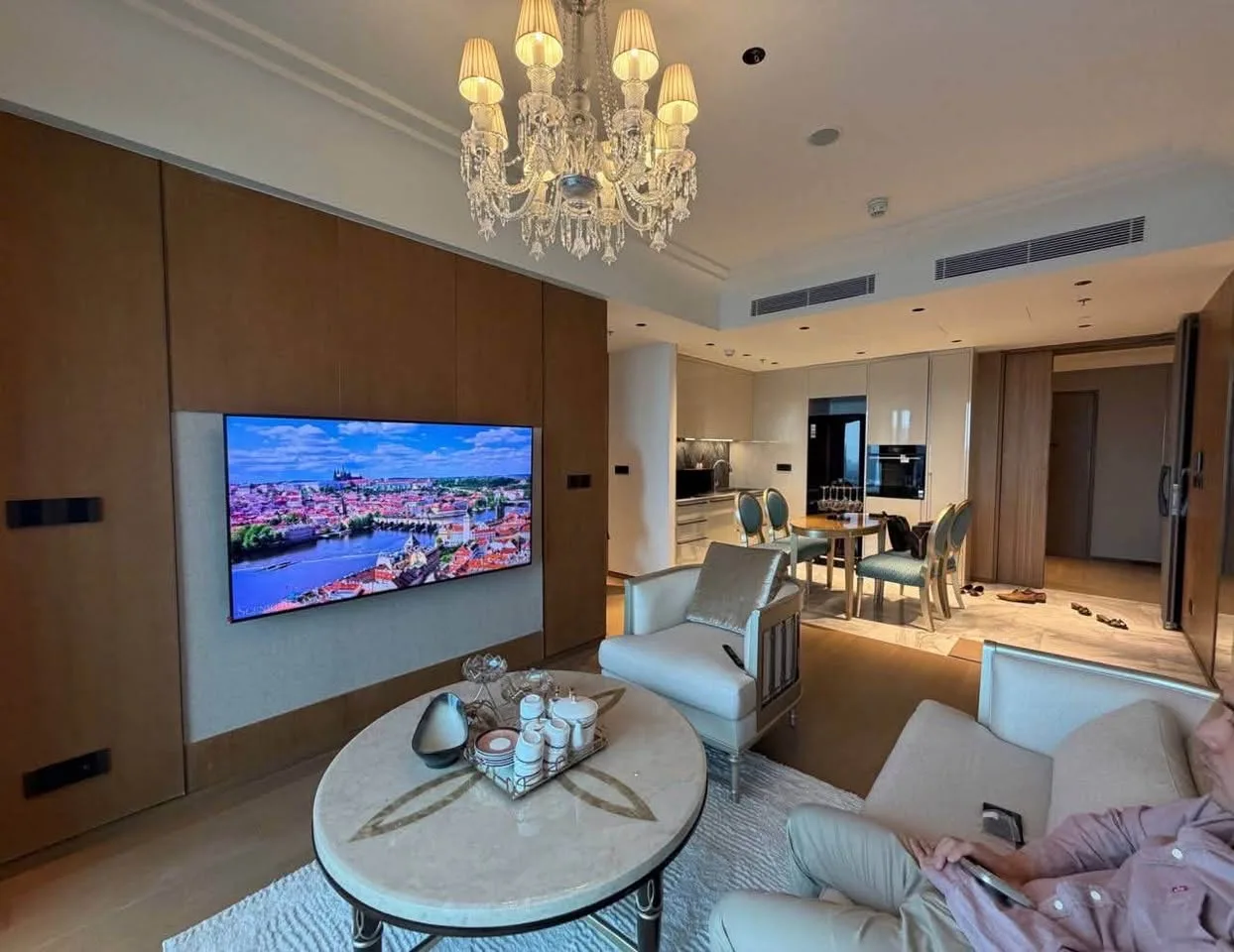 Grand Marina Corner 2BR With Sweeping River and Marina Views