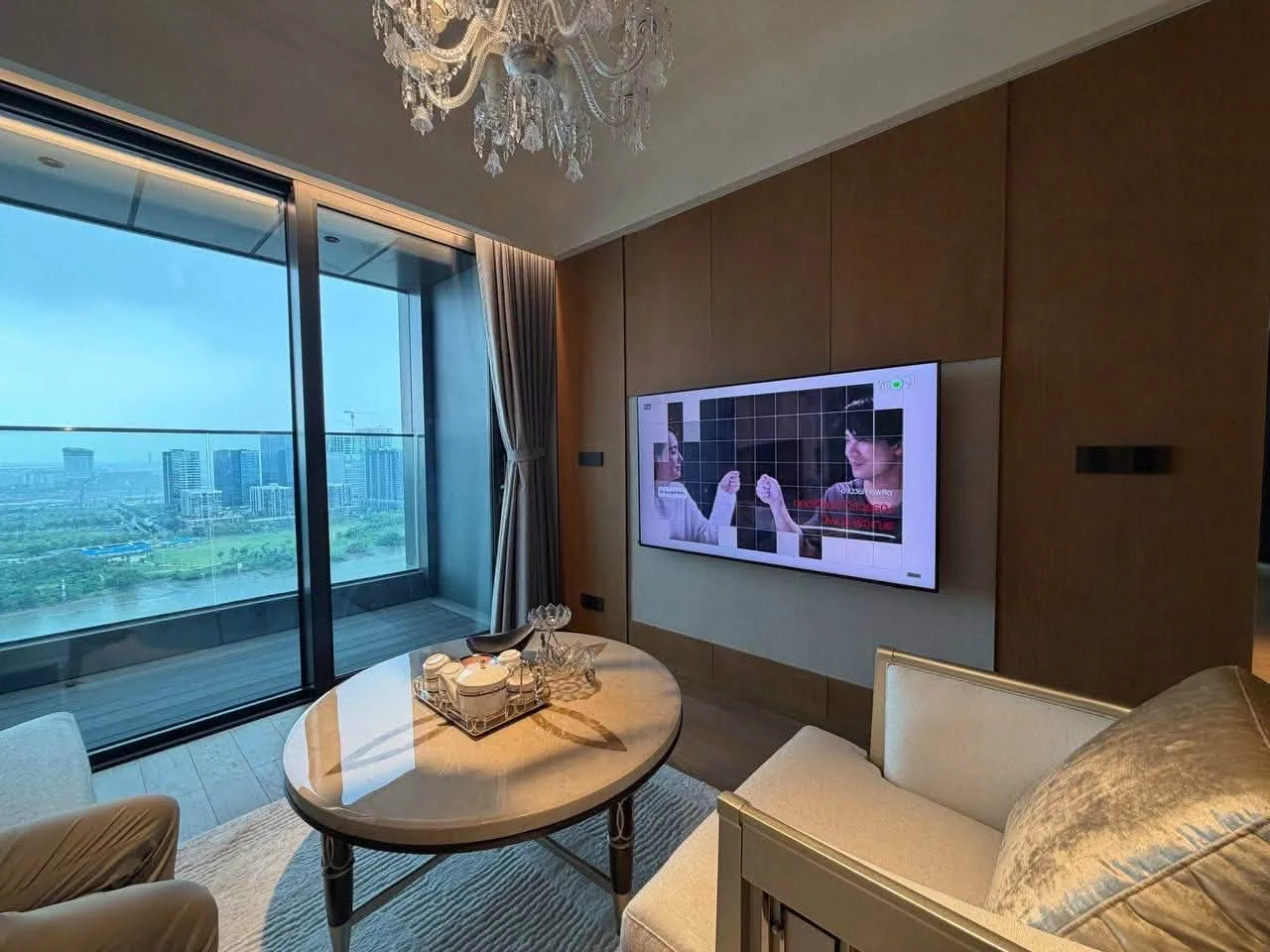 Grand Marina Corner 2BR With Sweeping River and Marina Views