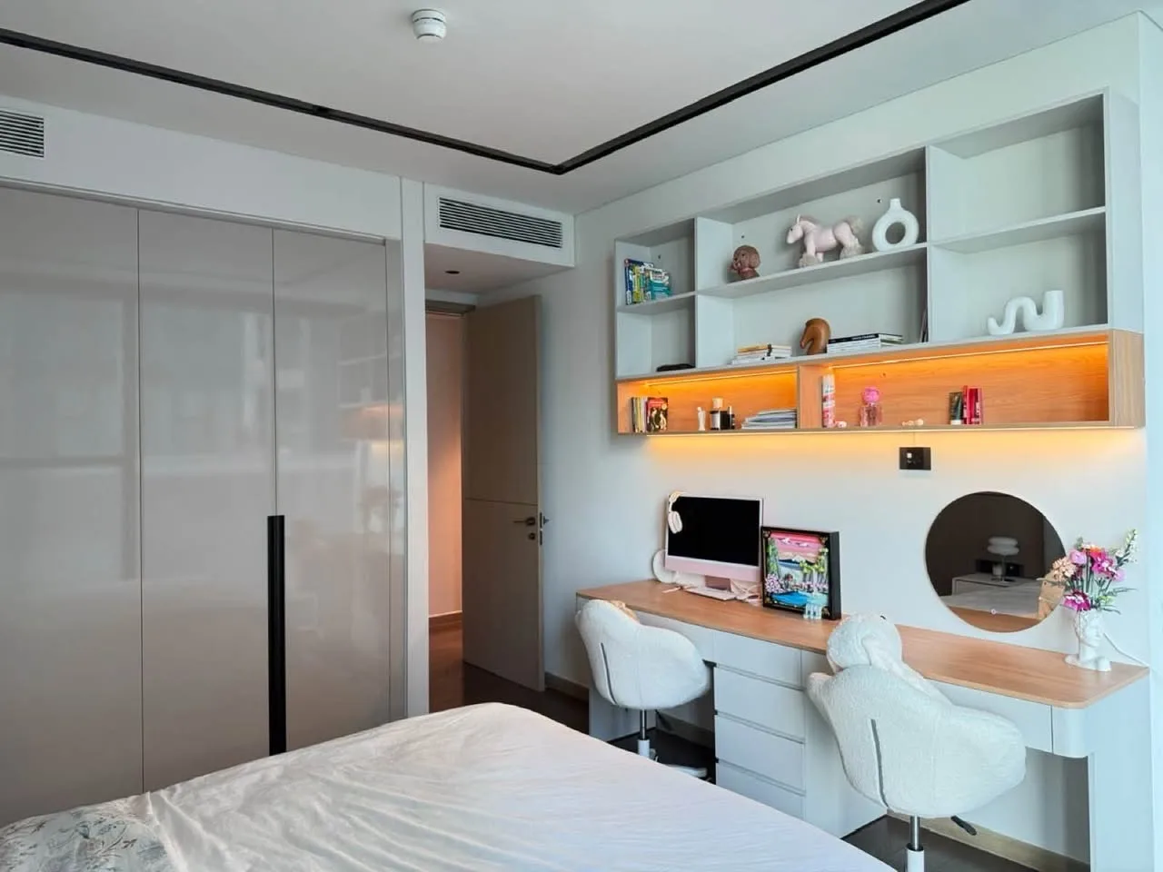 Grand Marina 3BR With River-View Balcony and Bedroom Workspaces