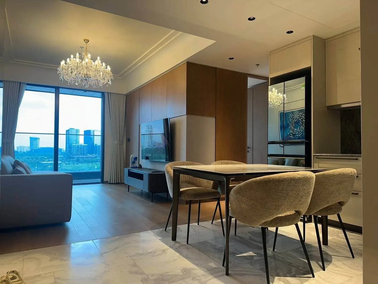 Grand Marina 2BR With River and Bitexco Views and a Bathtub