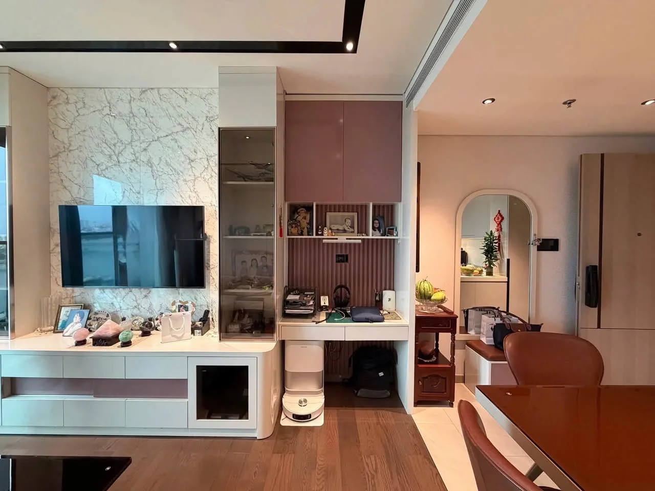 Grand Marina Lake Tower 1BR With River View, Work Nook and Bathtub