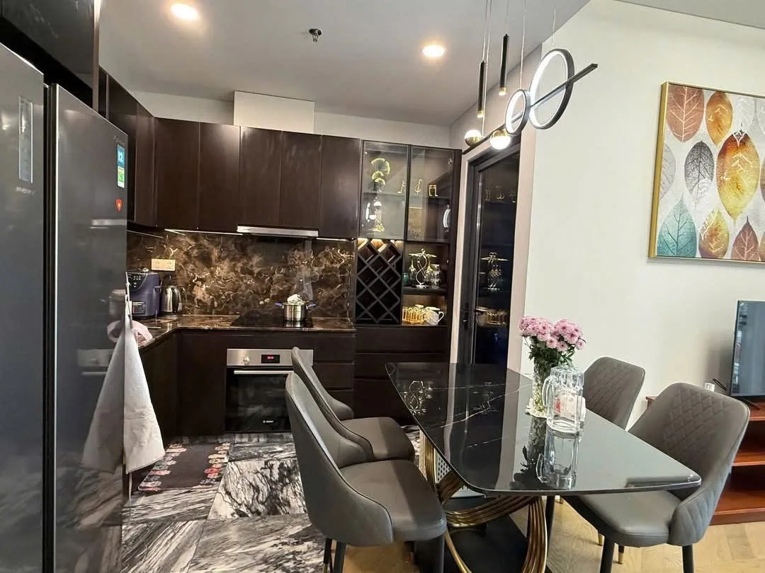 Lumiere Riverside East Tower 2BR with High-Floor City View