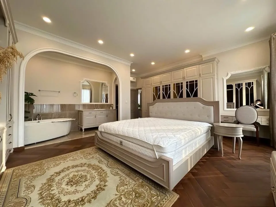 Masteri An Phu 208 sqm Penthouse Fully Furnished