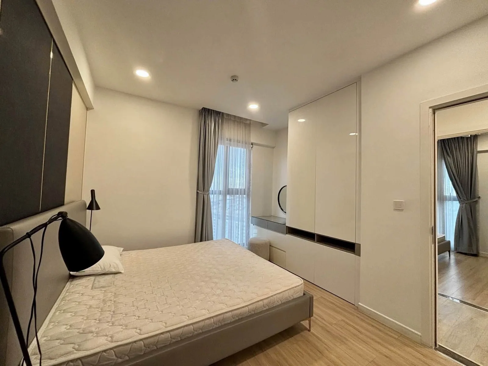 Masteri Millennium 3BR Apartment with Open City View | 105 sqm