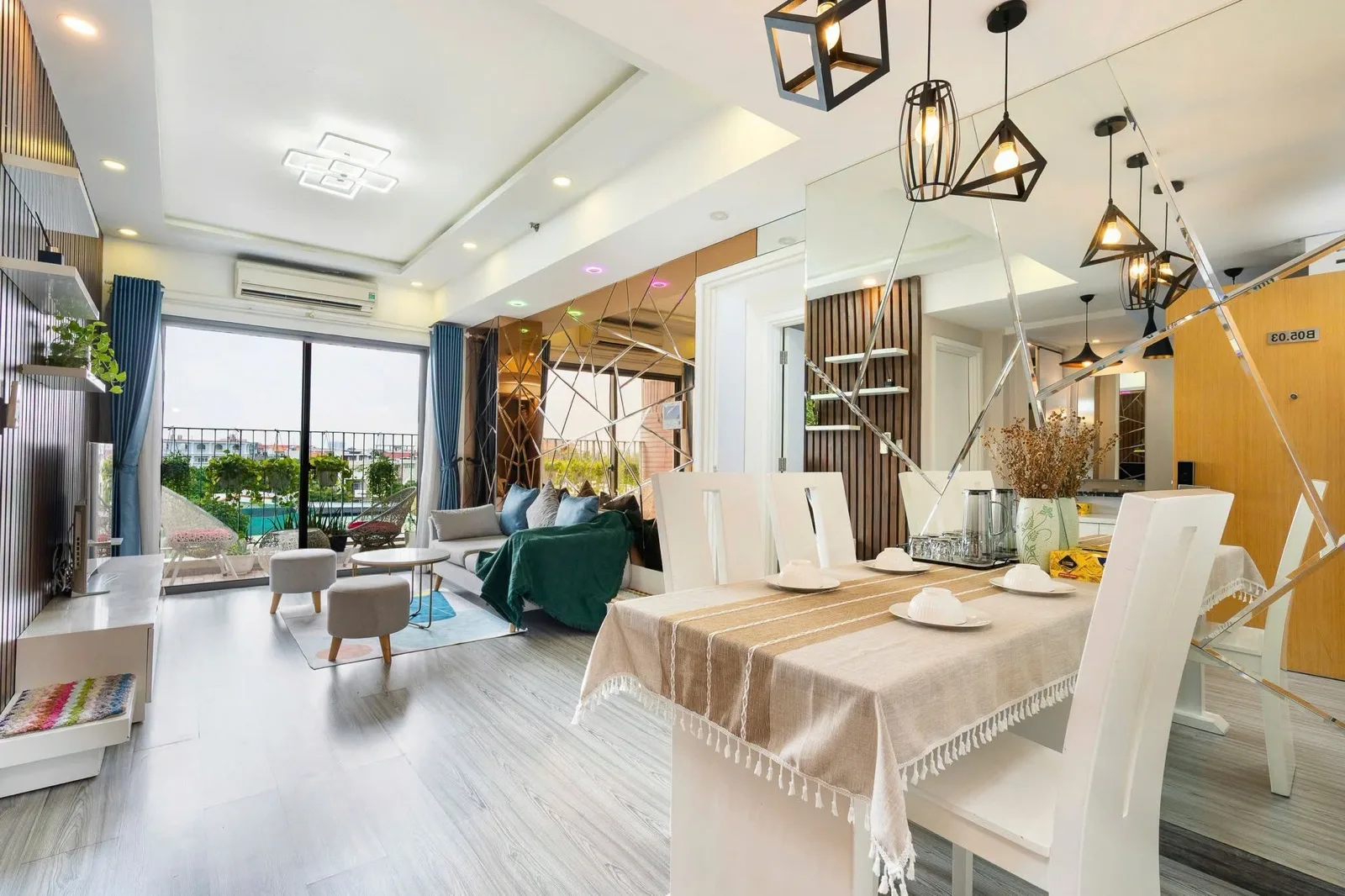 Masteri Thao Dien Tower 2 2BR With Balcony and Full Furniture