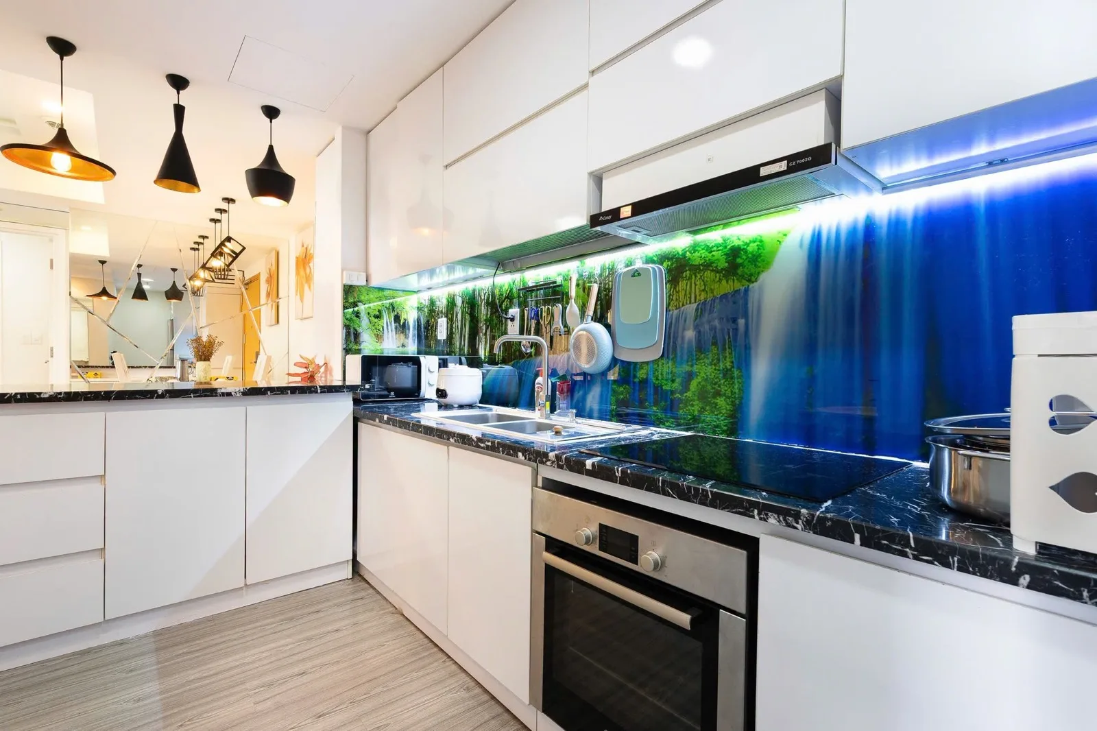 Masteri Thao Dien Tower 2 2BR With Balcony and Full Furniture