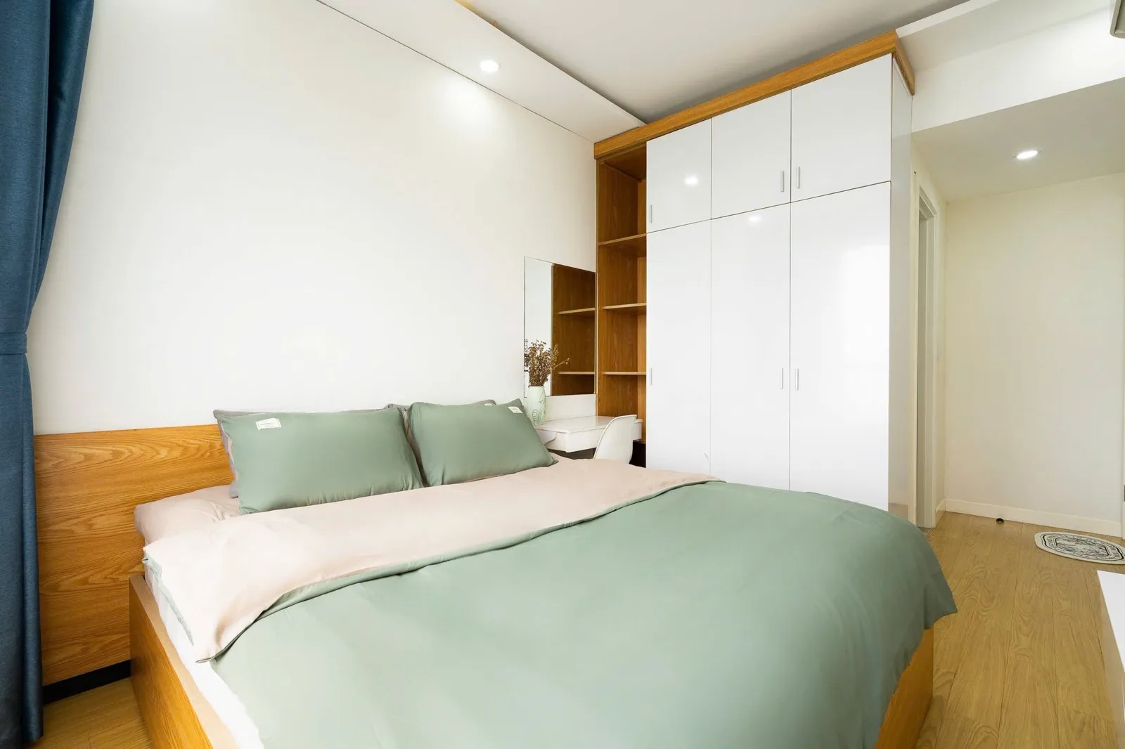 Masteri Thao Dien Tower 2 2BR With Balcony and Full Furniture