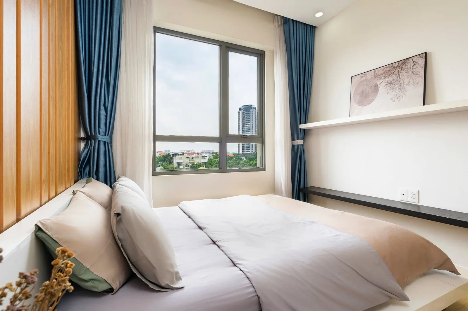 Masteri Thao Dien Tower 2 2BR With Balcony and Full Furniture