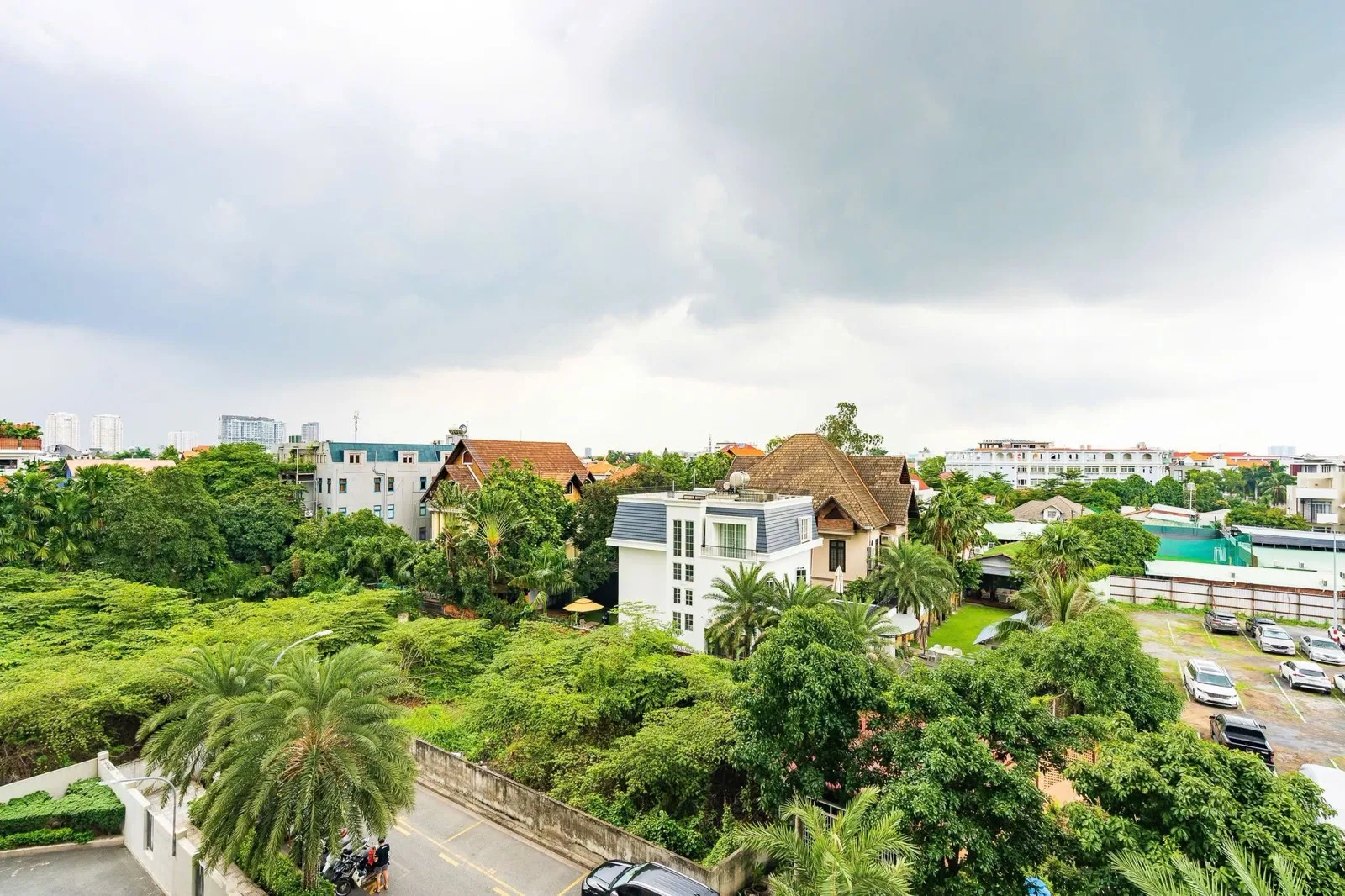 Masteri Thao Dien Tower 2 2BR With Balcony and Full Furniture