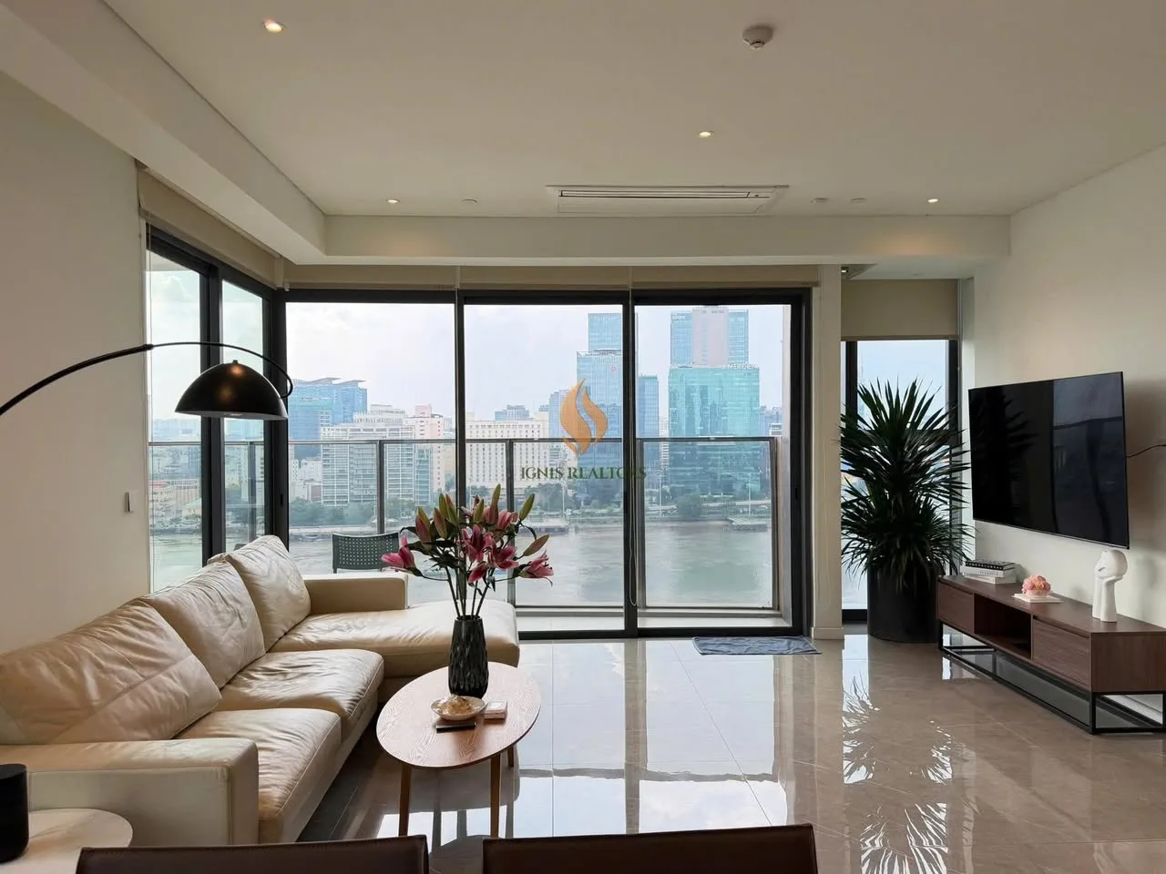 The Opera Metropole 4BR with Private Lift and Skyline Views