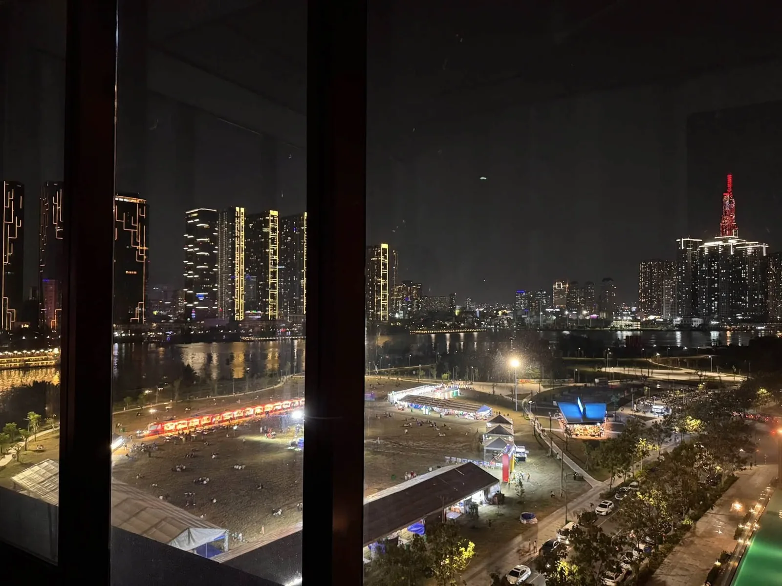 Skyline View 4 Bedroom Apartment for Rent at Metropole Thu Thiem | 170m²