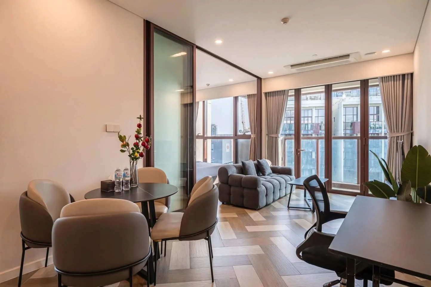 Metropole Thu Thiem 1BR With River and Ba Son Bridge View