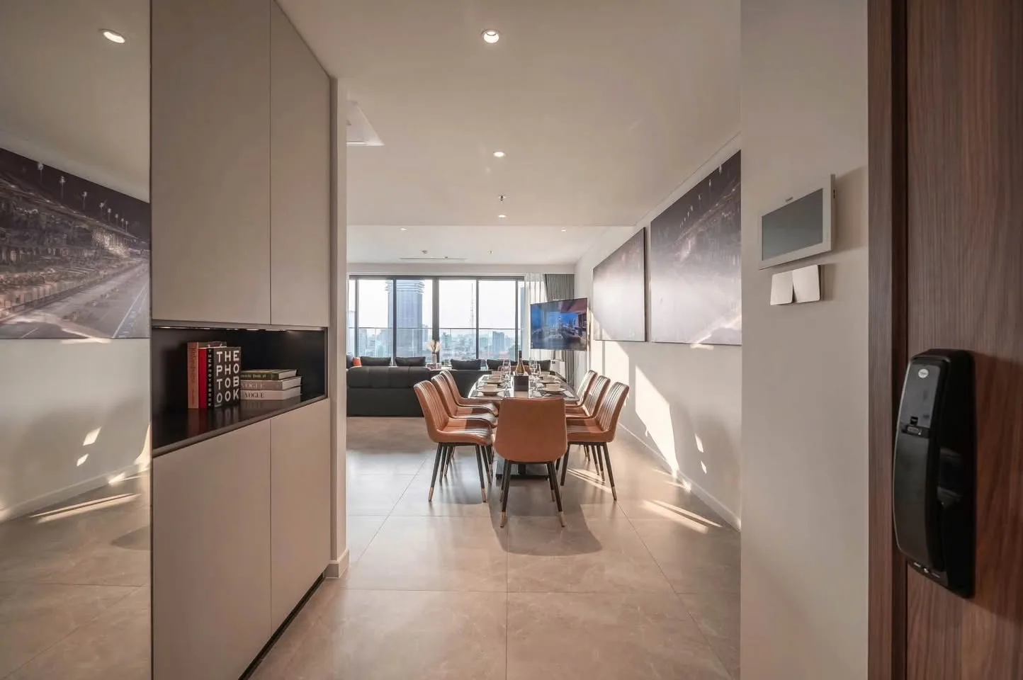 The Crest Metropole 3BR With Balcony Skyline View