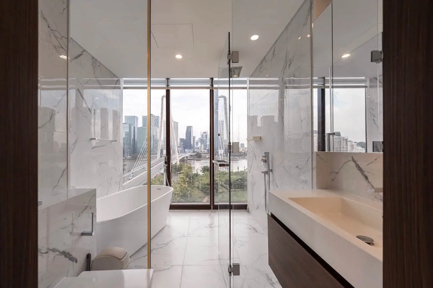 The Galleria Metropole 4BR Fully Furnished Home