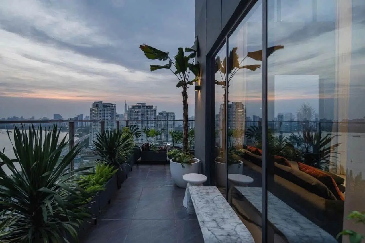 One Verandah 3BR Corner Penthouse with River Sunset View