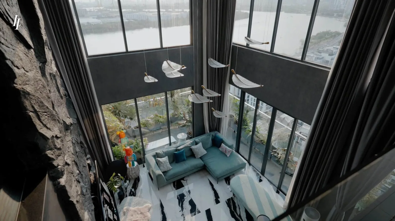 One Verandah 3BR Corner Penthouse with River Sunset View