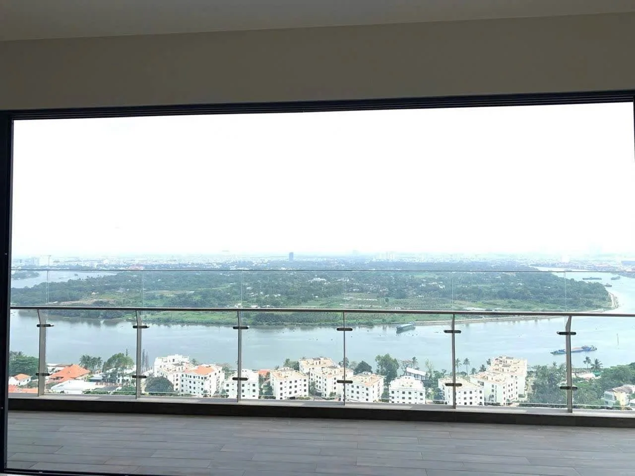 River-View Q2 Thao Dien 4BR with Large Kitchen, 182m²