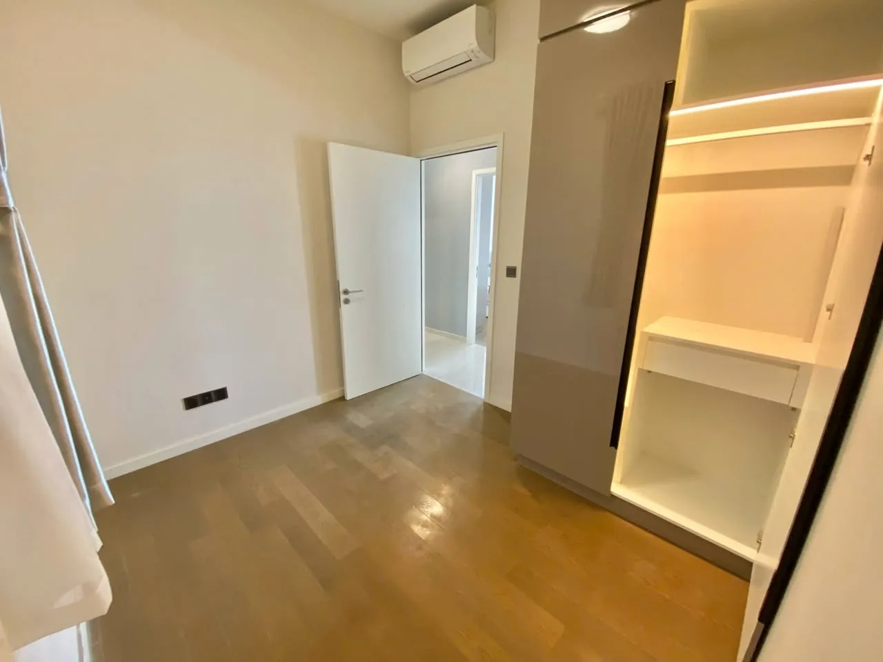 Q2 Thao Dien 3BR With Balcony and Open River Outlook, Ready Now
