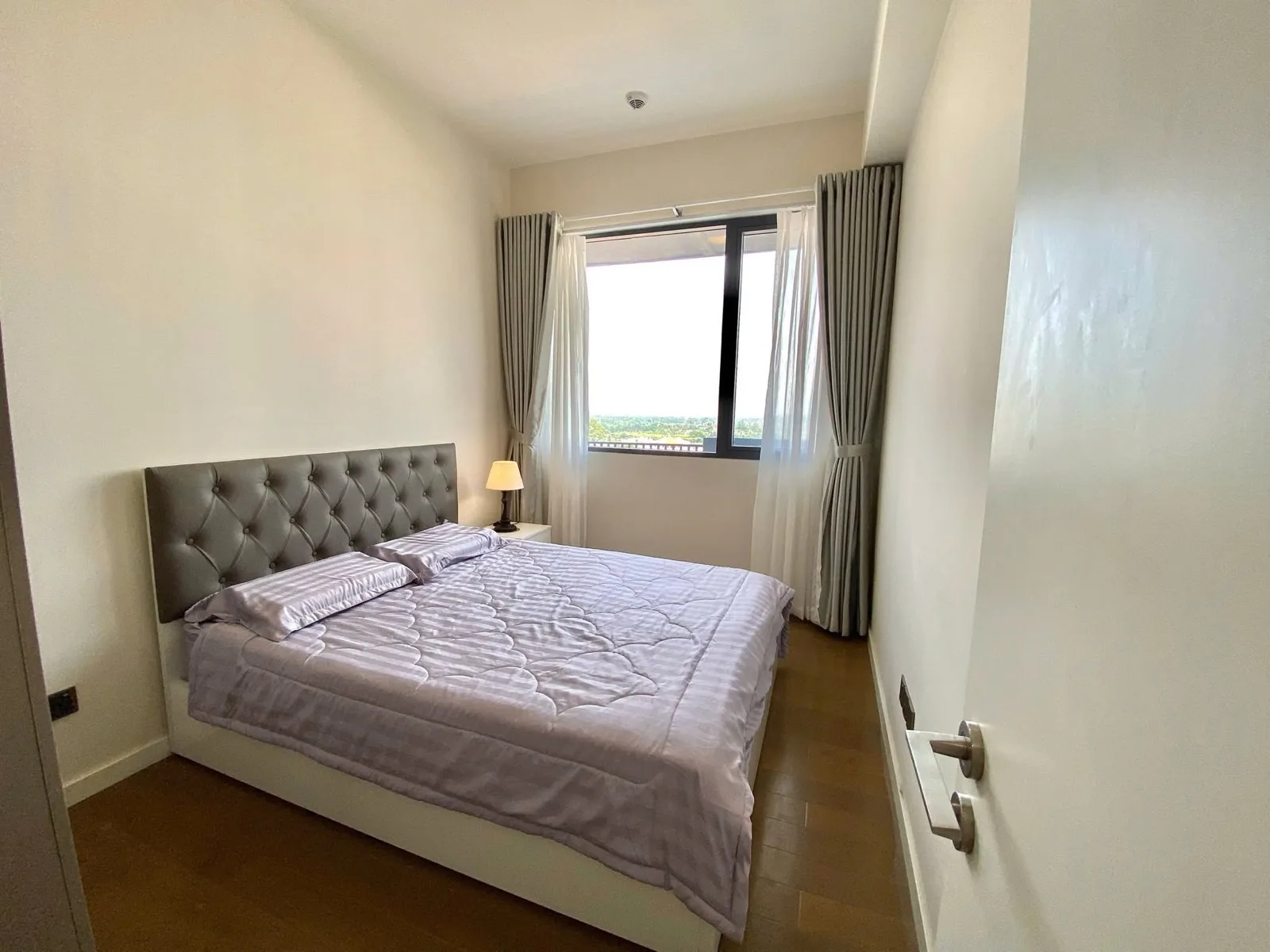 Q2 Thao Dien 3BR With Balcony and Open River Outlook, Ready Now