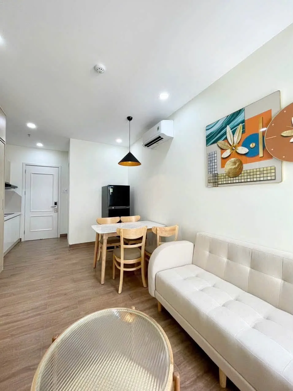 Private-Balcony Japan Town 1BR on Pham Viet Chanh | 60m²