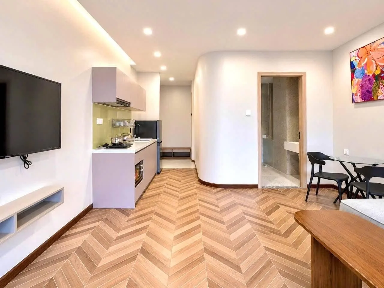 Japandi 1BR Serviced Apartment on Nguyen Cuu Van