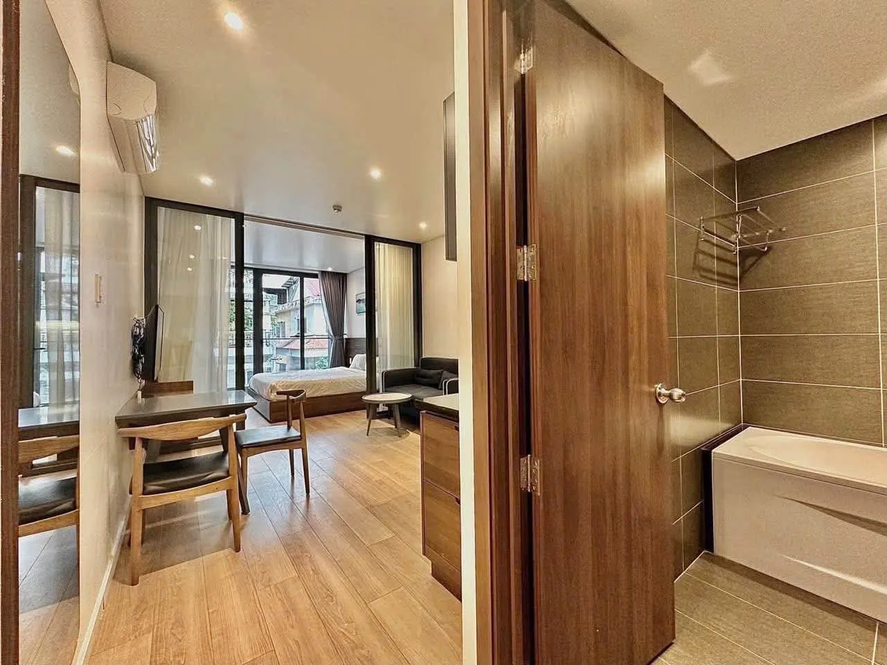 Ngo Tat To Binh Thanh 1BR Serviced Apartment, 50 sqm