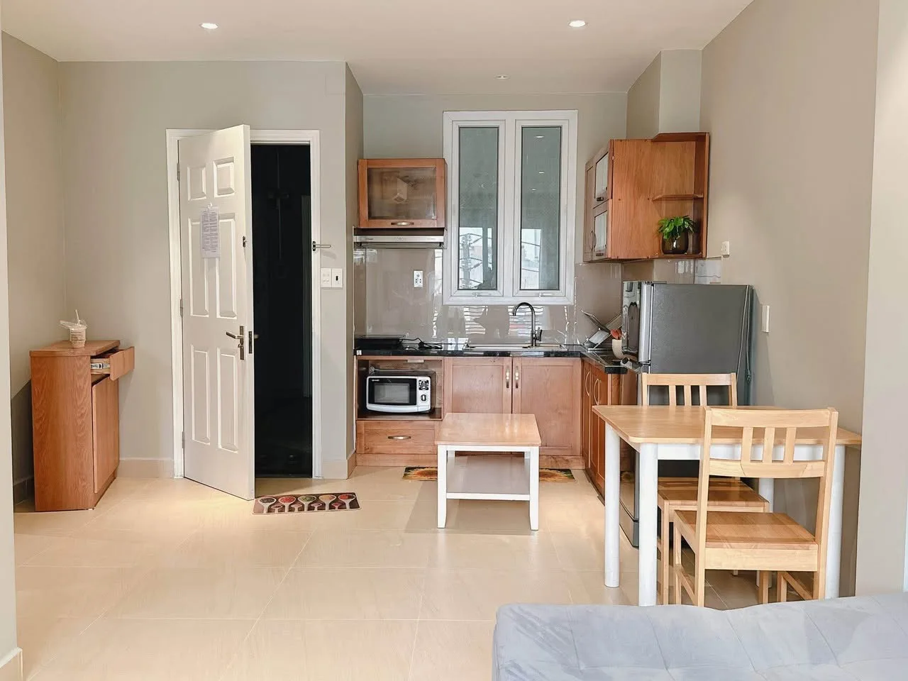 Fully Furnished 1BR Binh Thanh Serviced Apartment with Cleaning and Laundry