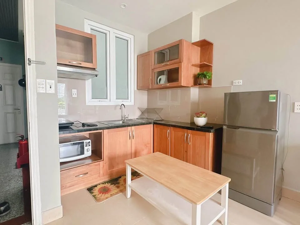 Fully Furnished 1BR Binh Thanh Serviced Apartment with Cleaning and Laundry