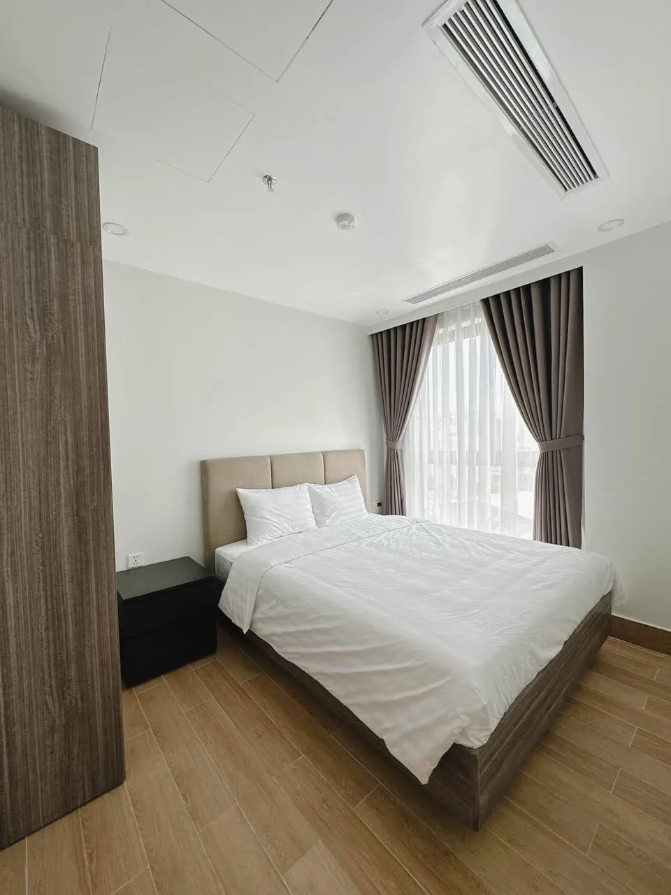 Quoc Huong Thao Dien 3BR Serviced Apartment with Gym, Pool and Cleaning