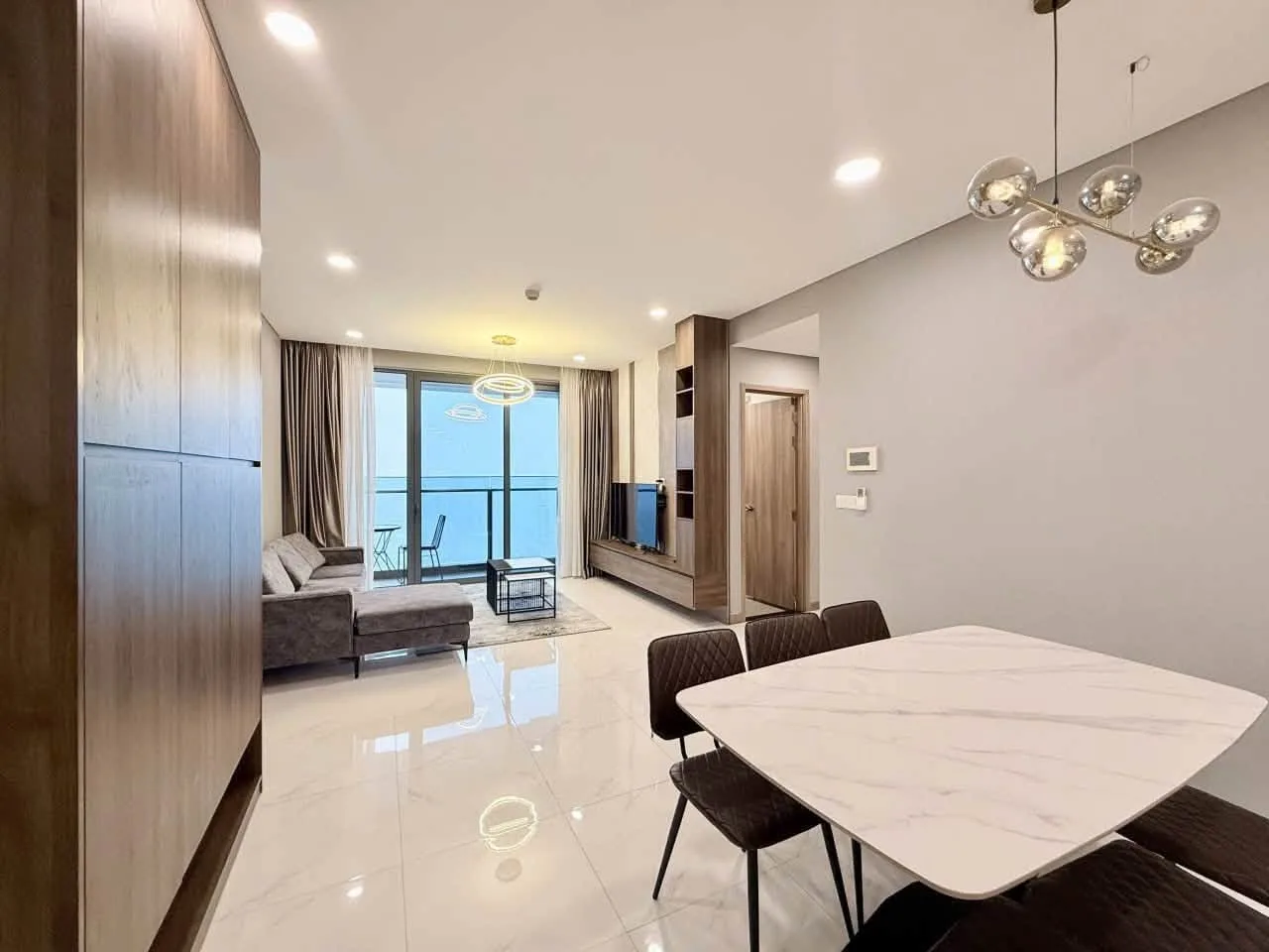 Sunwah Pearl 3BR With River and Bitexco Views and a Work Nook